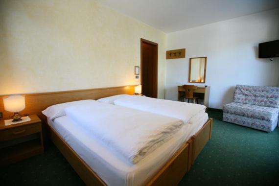 Garni Bucaneve Madonna Kamer foto