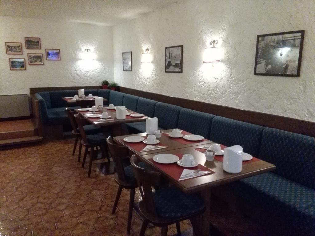 Garni Bucaneve Madonna Buitenkant foto