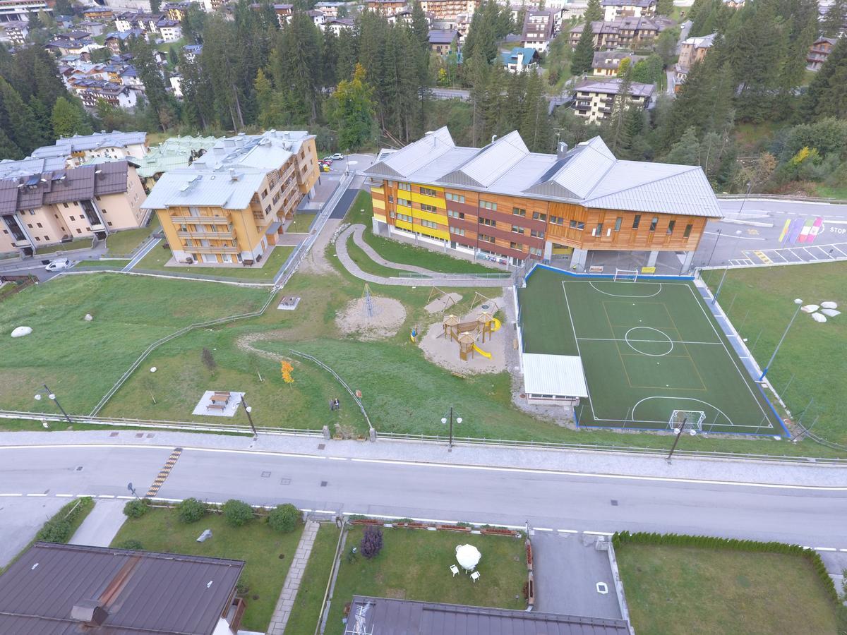 Garni Bucaneve Madonna Buitenkant foto